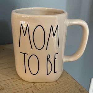 Rae Dunn Mom to Be mug